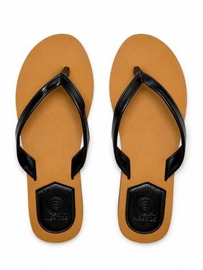 High Tide Footwear Tan Black Leather Flip Flop Sandals Size 10